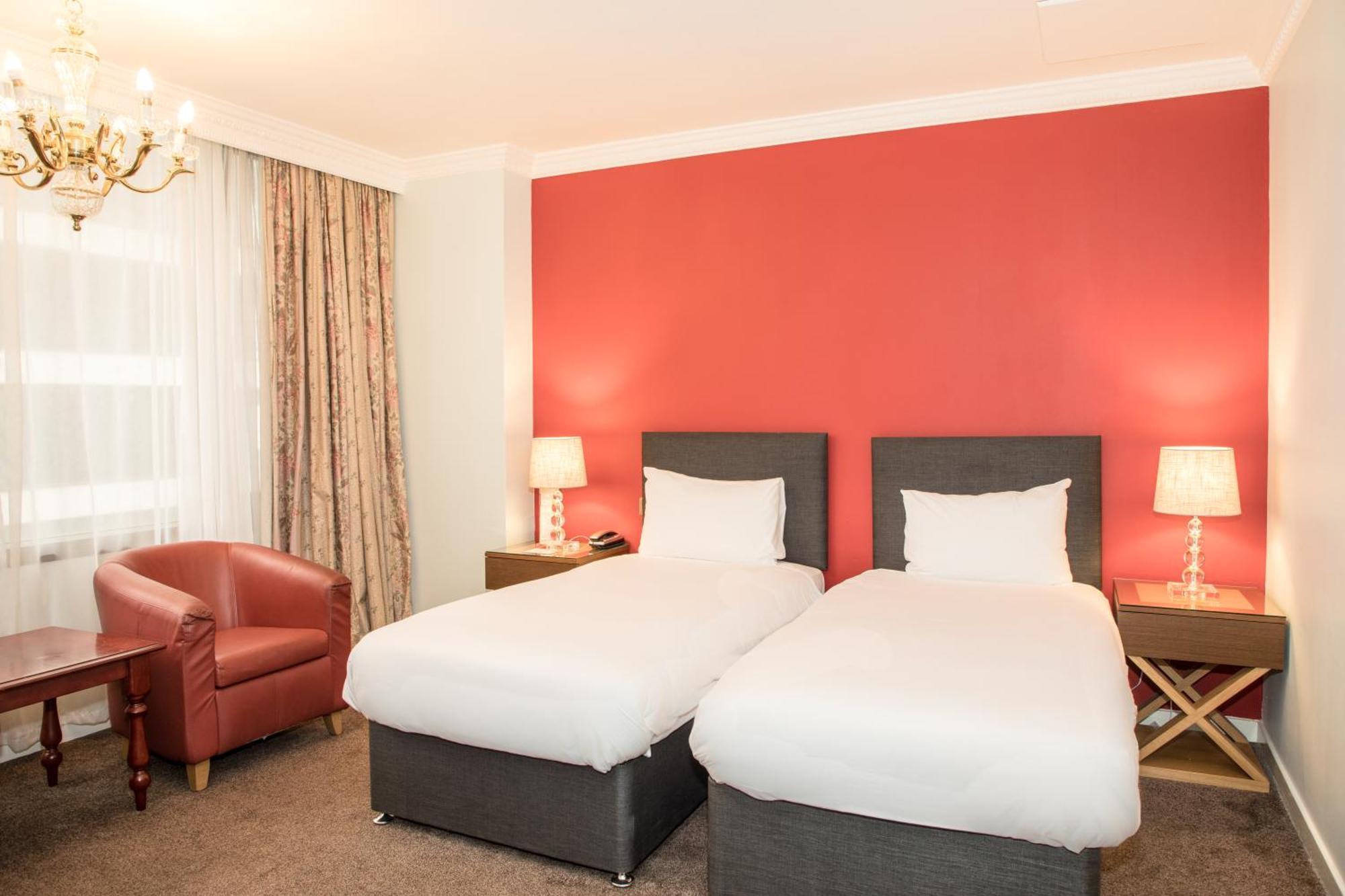 לונדון Britannia International Hotel Canary Wharf מראה חיצוני תמונה A room at the hotel